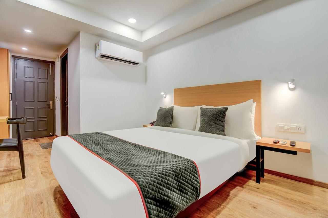 Oyo Townhouse 115 Patel Nagar Hotel Ню Делхи Екстериор снимка