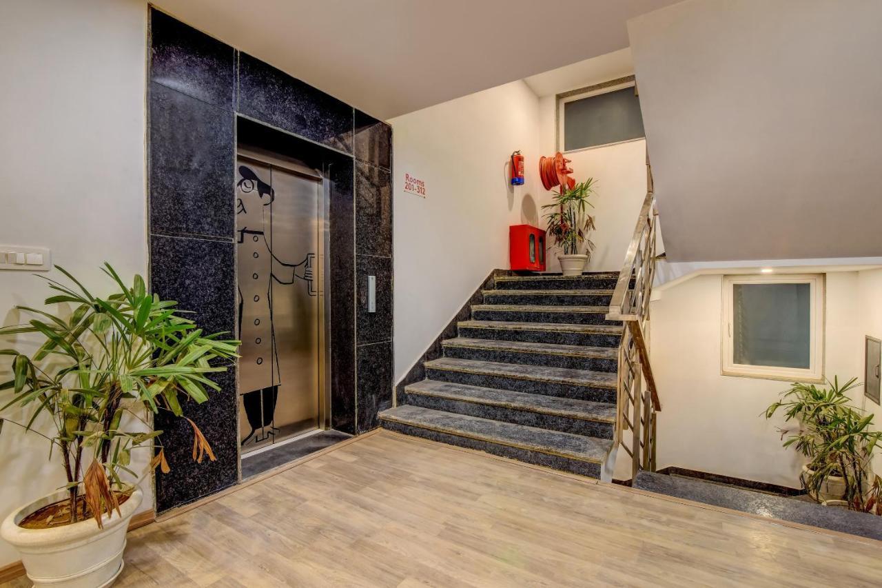 Oyo Townhouse 115 Patel Nagar Hotel Ню Делхи Екстериор снимка