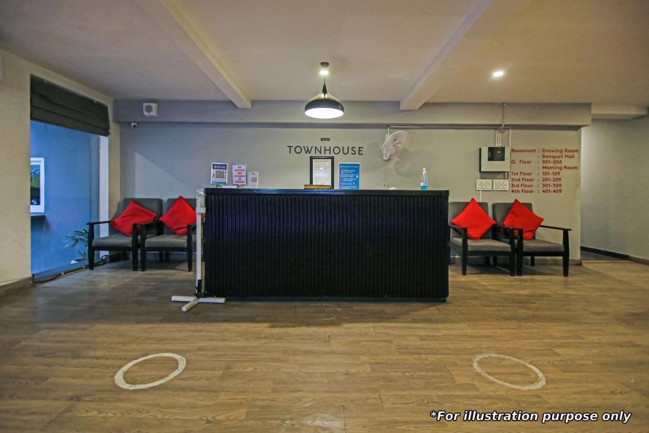 Oyo Townhouse 115 Patel Nagar Hotel Ню Делхи Екстериор снимка